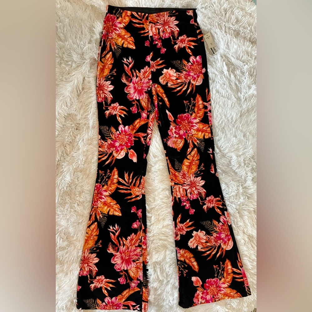 NWT High-rise Floral-Print Flare Pants
